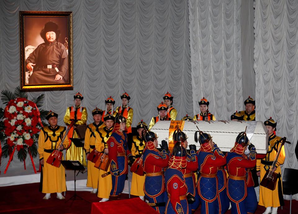 Монгол түмэн их найрагчаа сүүлчийн замд нь үдлээ